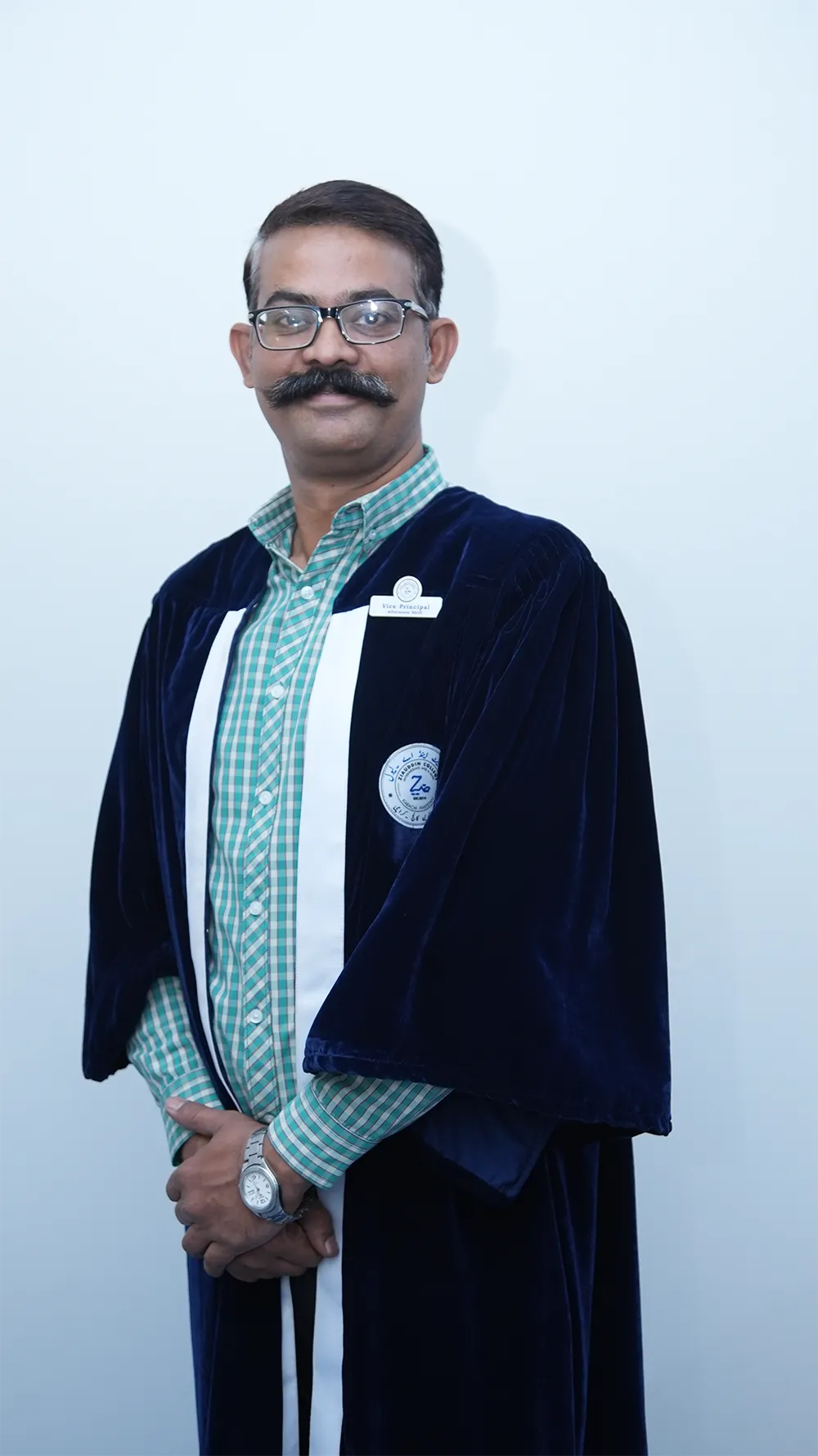 1_0000_Alexander Ismat.JPG